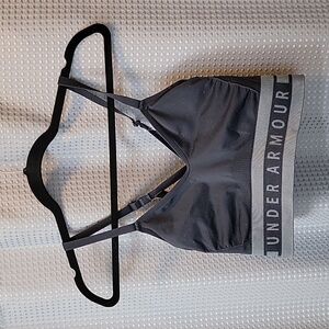 Under Armour Seamless Sports Bra Size M